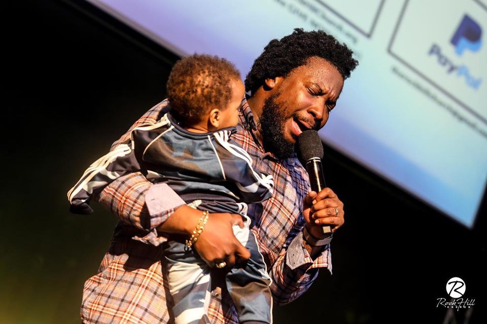 SONNIE BADU: "A MES FRERES MUSICIENS: PENSEZ AUSSI A FONDER VOTRE FAMILLE"